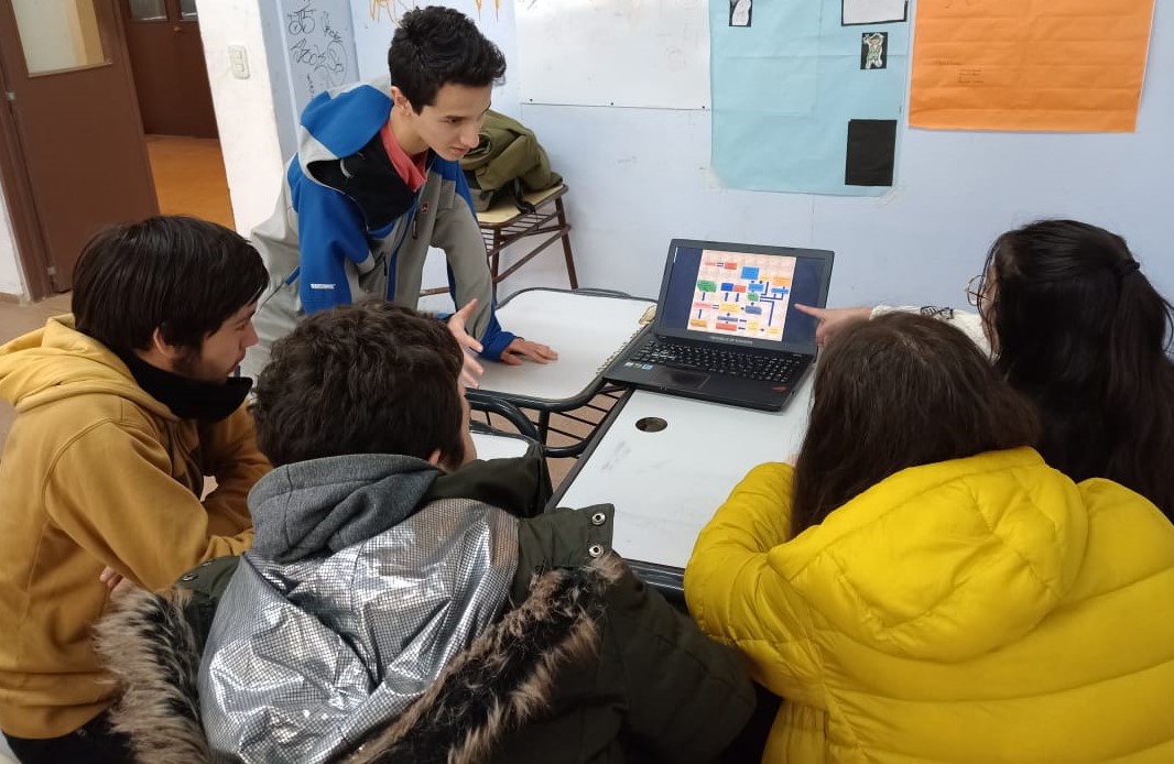 Imagen ilustrativa. Estudiantes CET