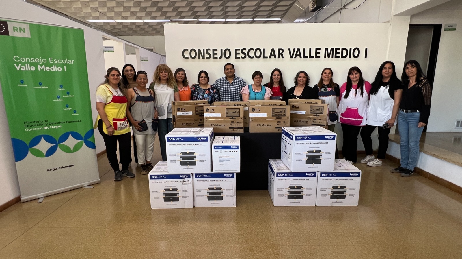 Nuevos equipos informáticos para escuelas de Valle Medio